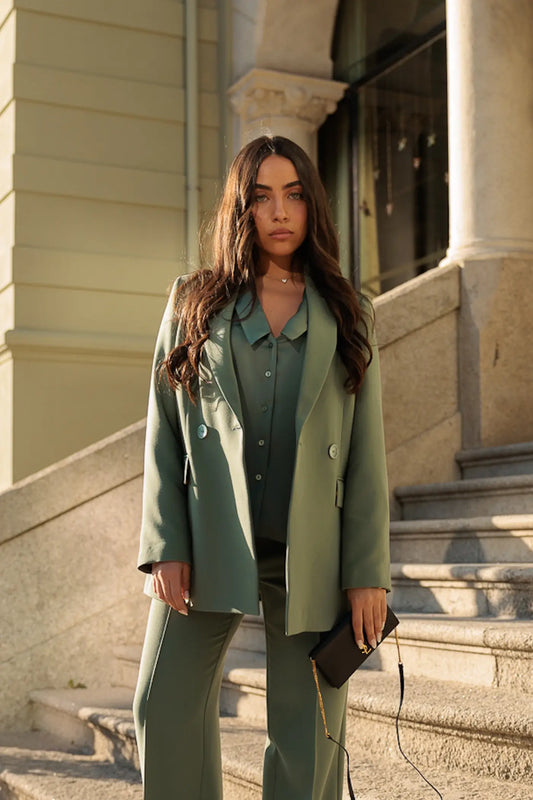 BLAZER TRESPASSADO EM TECIDO LISO