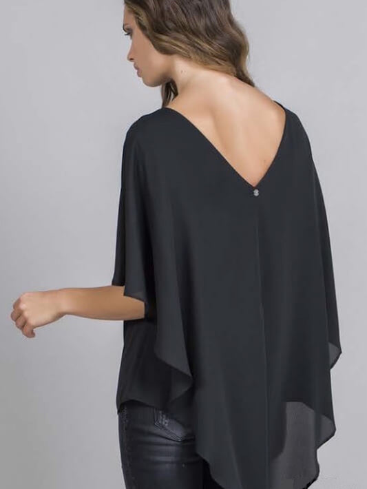 BLUSA EM V NAS COSTAS