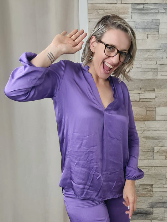 TÚNICA ACETINADA DECOTE EM V