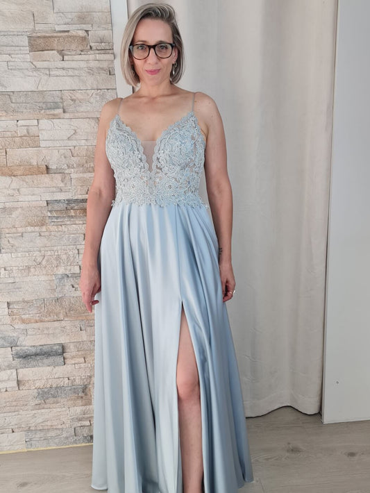 VESTIDO DE CERIMÓNIA BORDADO COM TRANSPARÊNCIA