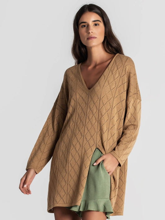 RUGA 3030 Tunica perfurada decote em V MAJODI.COM