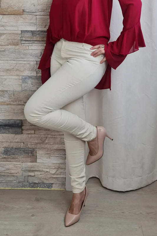 CALÇA DE GANGA JUSTA NA COR BEGE