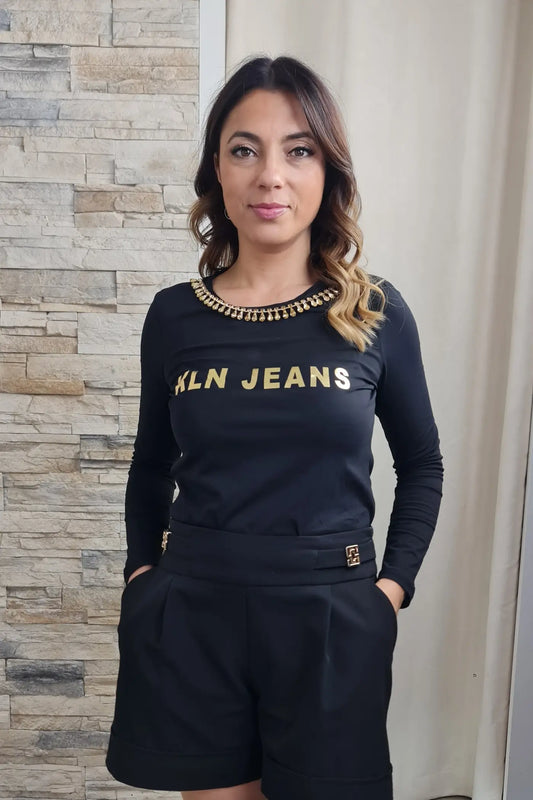 CAMISOLA DE ALGODÃO PRETA COM COLAR DOURADO