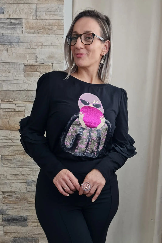 CAMISOLA DE ALGODÃO PRETA COM FOLHOS NA MANGA