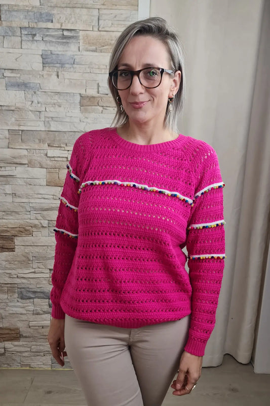 CAMISOLA ROSA PERFURADA COM DETALHES COLORIDOS