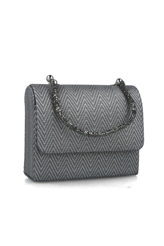 CLUTCH PRATEADA COM ALÇA EM BRILHANTES