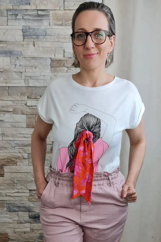 T-SHIRT BONECA COM LAÇO
