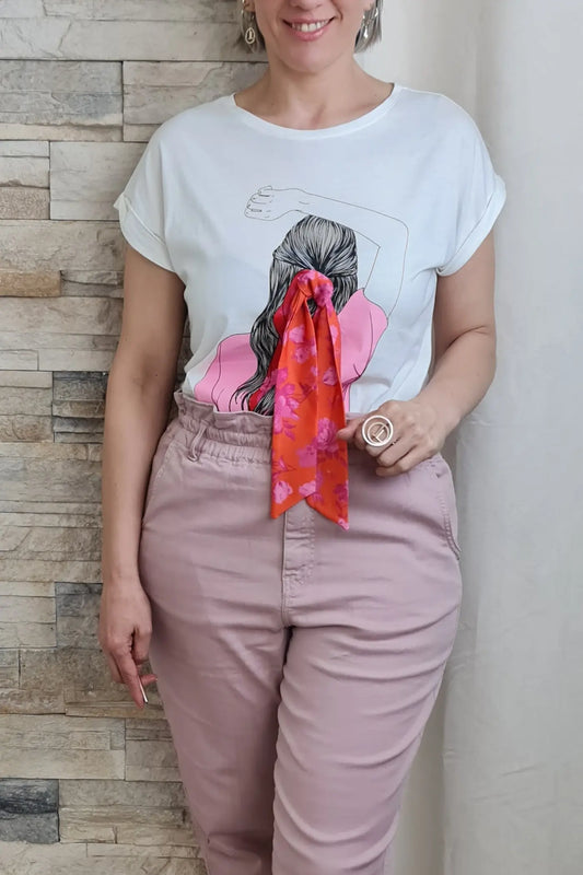 T-SHIRT BONECA COM LAÇO