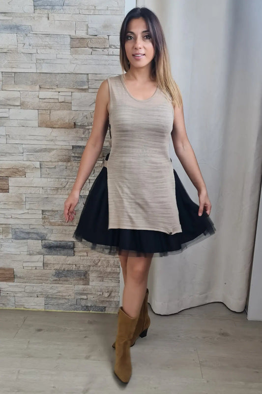 VESTIDO ESSENCIAL COM ALÇA FINA E SAIA EM TULE
