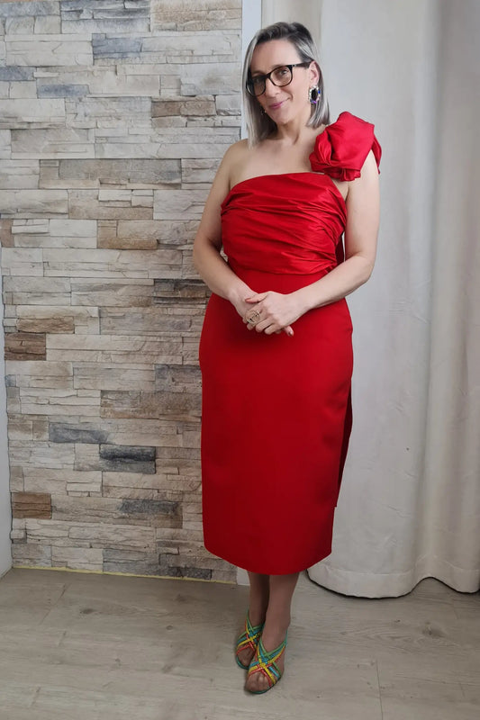 VESTIDO COM BUFANTE SÓ UM OMBRO VERMELHO
