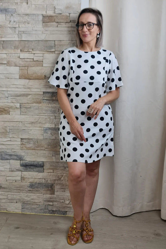 VESTIDO CURTO ÀS BOLINHAS