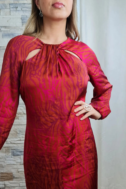 VESTIDO CURTO BORDEAUX E ROSA