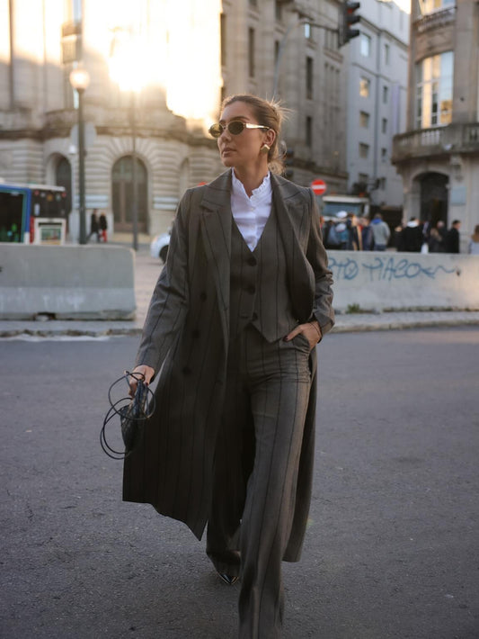 CASACO BLAZER PRETO E BEGE