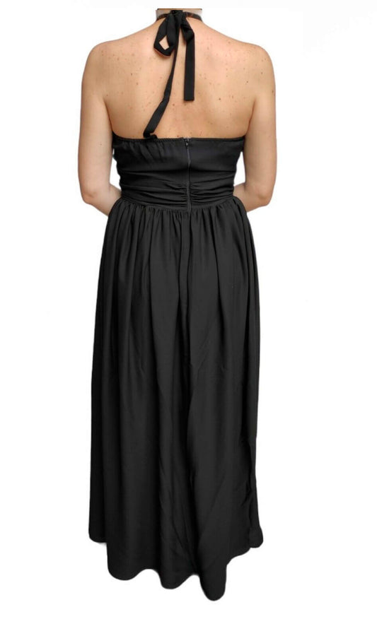 Vestido com aplicação no Pescoço