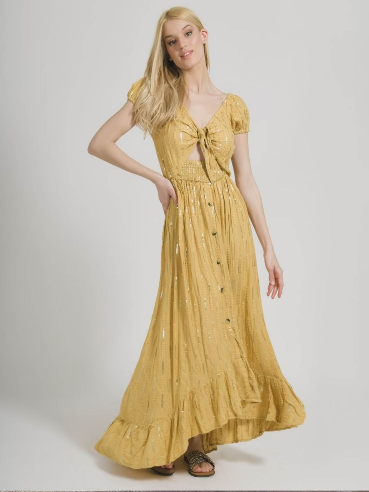Vestido Longo com Abertura em Frente