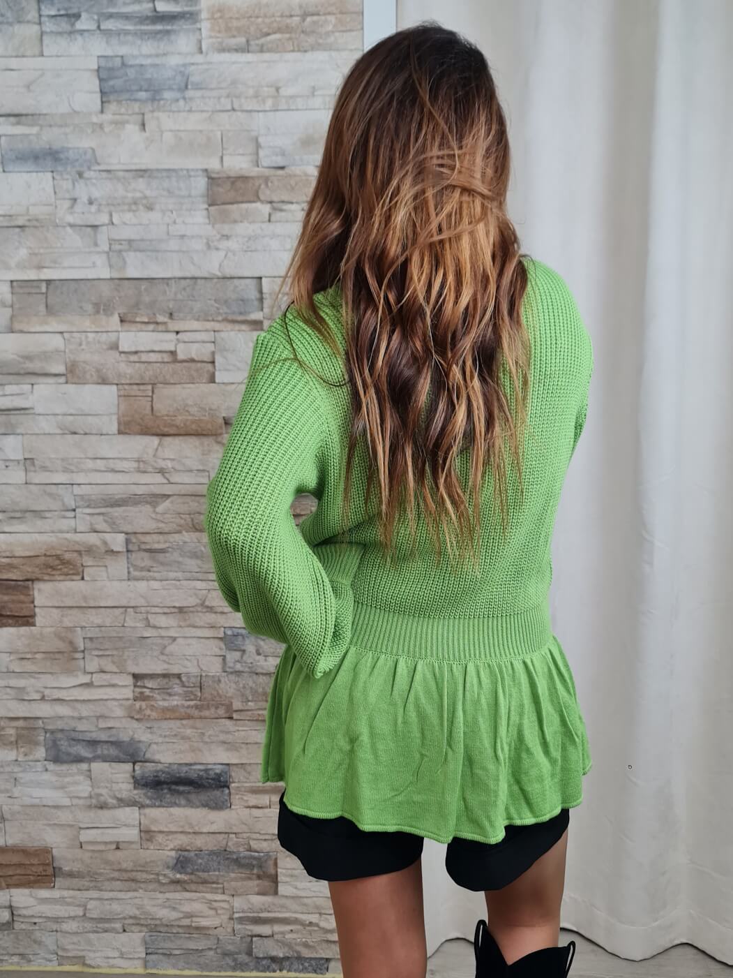 CAMISOLA DE MALHA COM FOLHOS VERDE