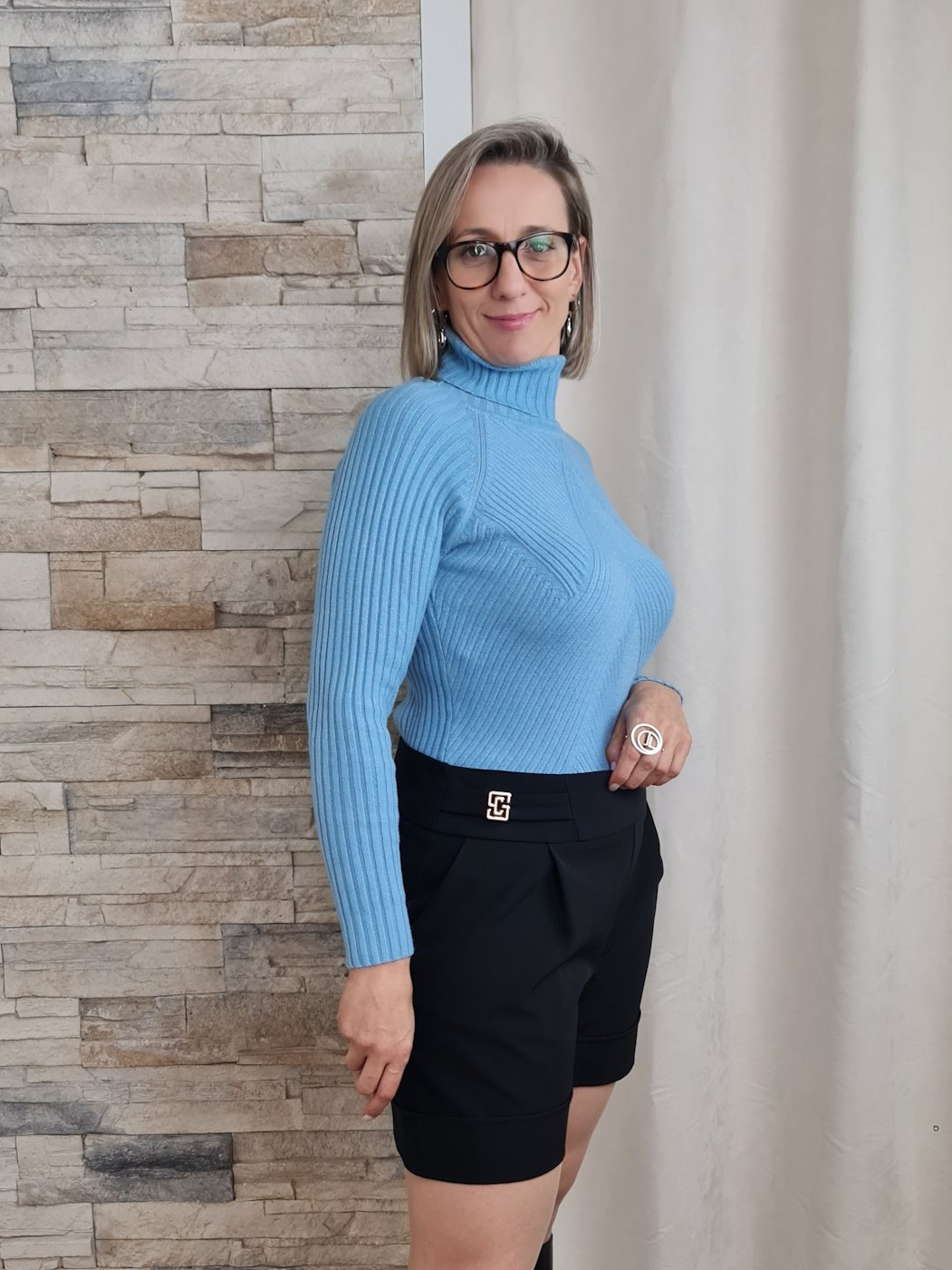 CAMISOLA DE MALHA GOLA ALTA AZUL