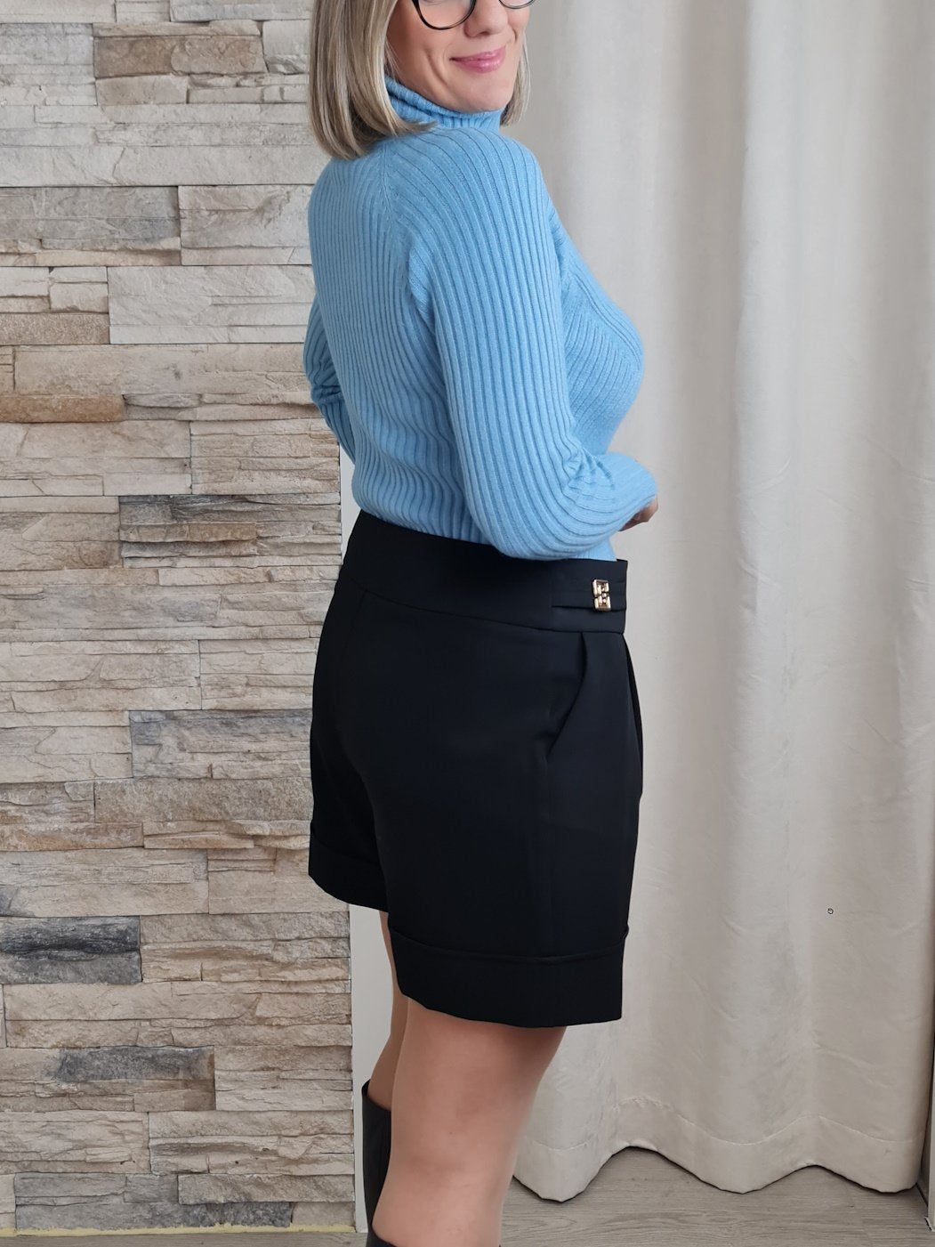 CAMISOLA DE MALHA GOLA ALTA AZUL