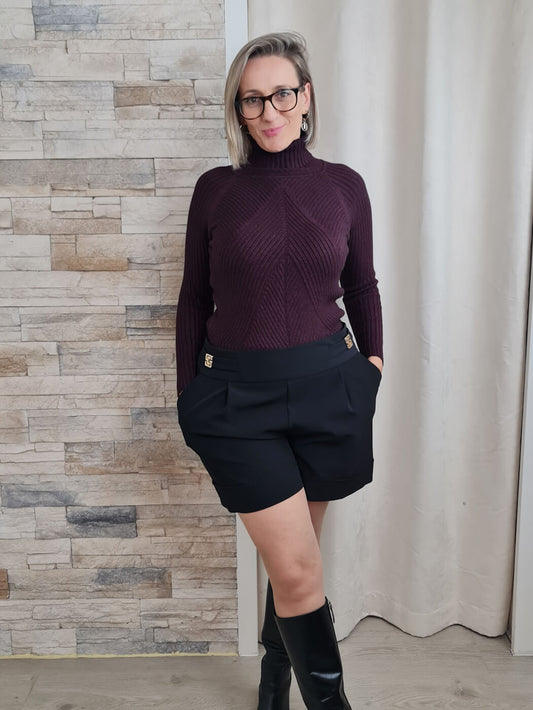 CAMISOLA DE MALHA GOLA ALTA COR VINHO