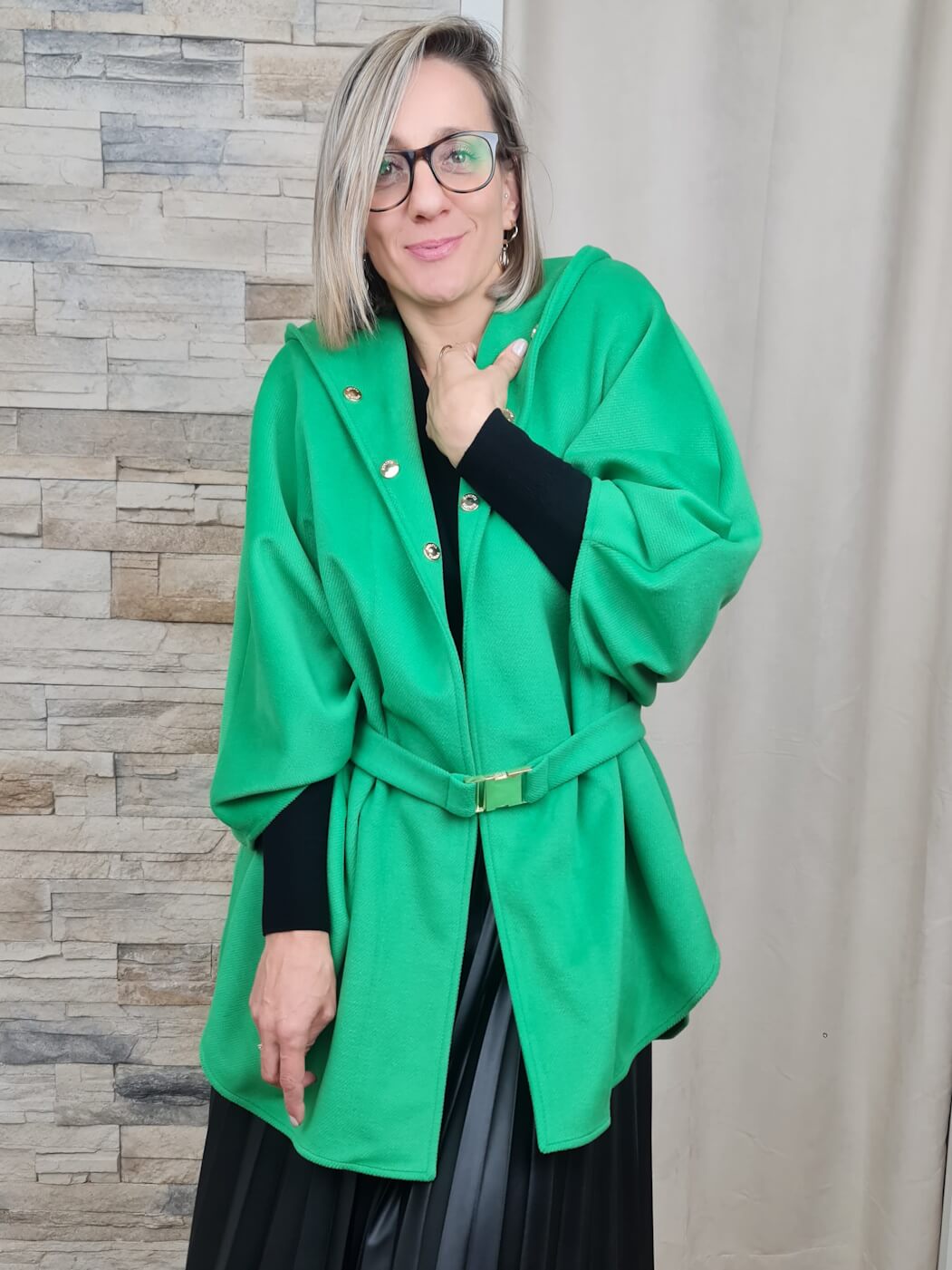 CAPA COM CINTO VERDE
