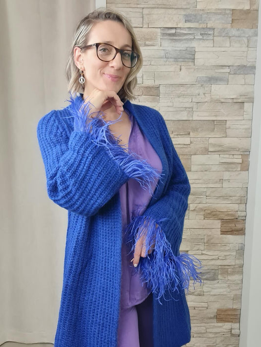 CASACO DE MALHA COM PLUMAS AZUL ROYAL