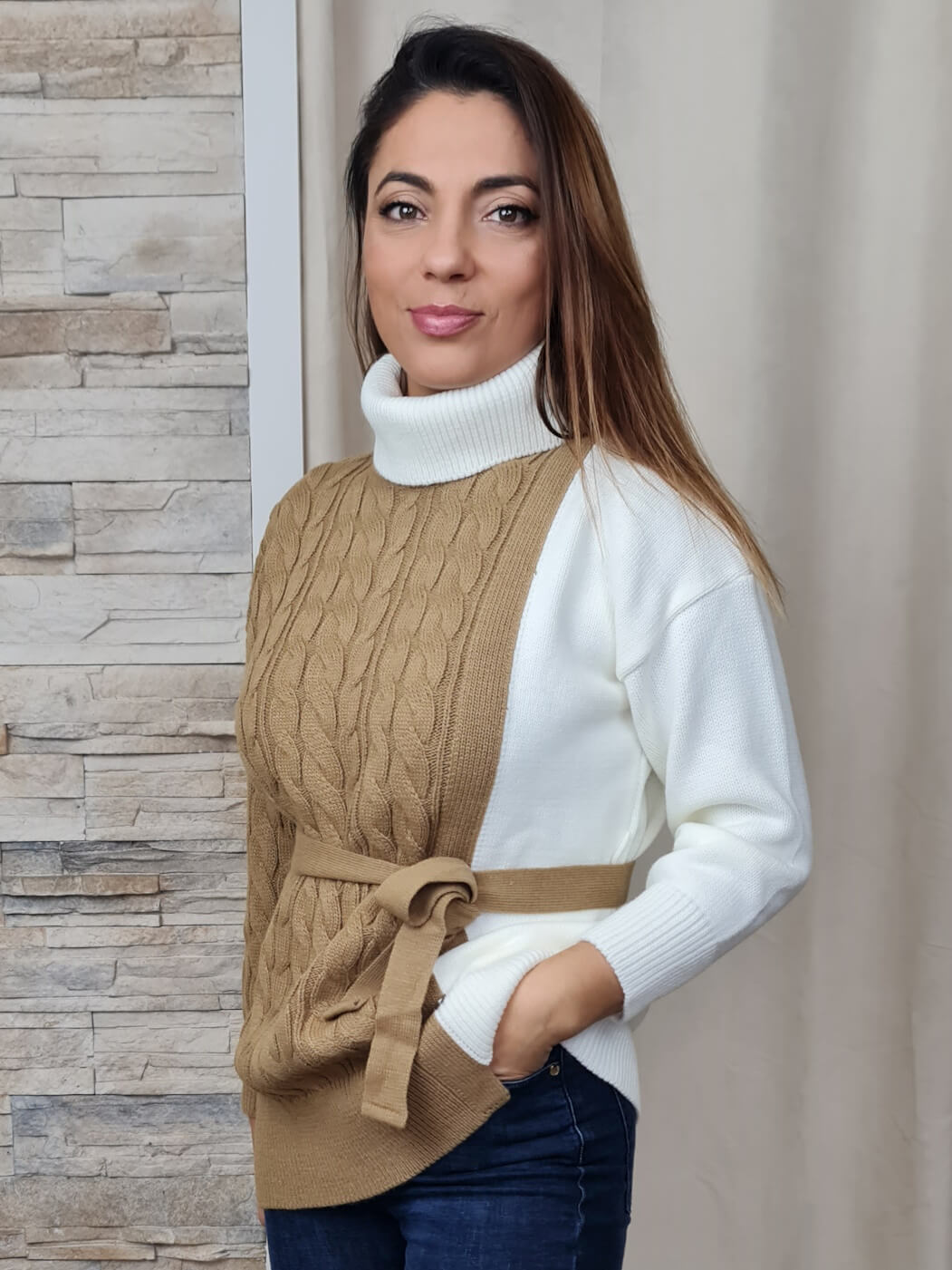 Camisola com Gola Amovível