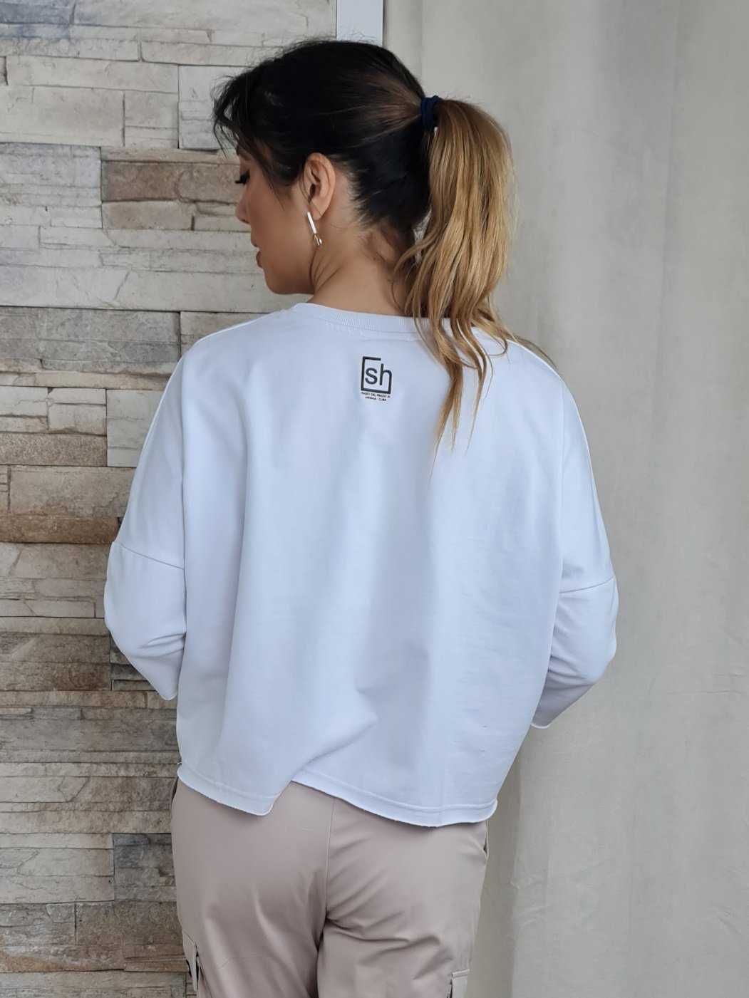 SWEATSHIRT BRANCA C/ LETRAS VERDES