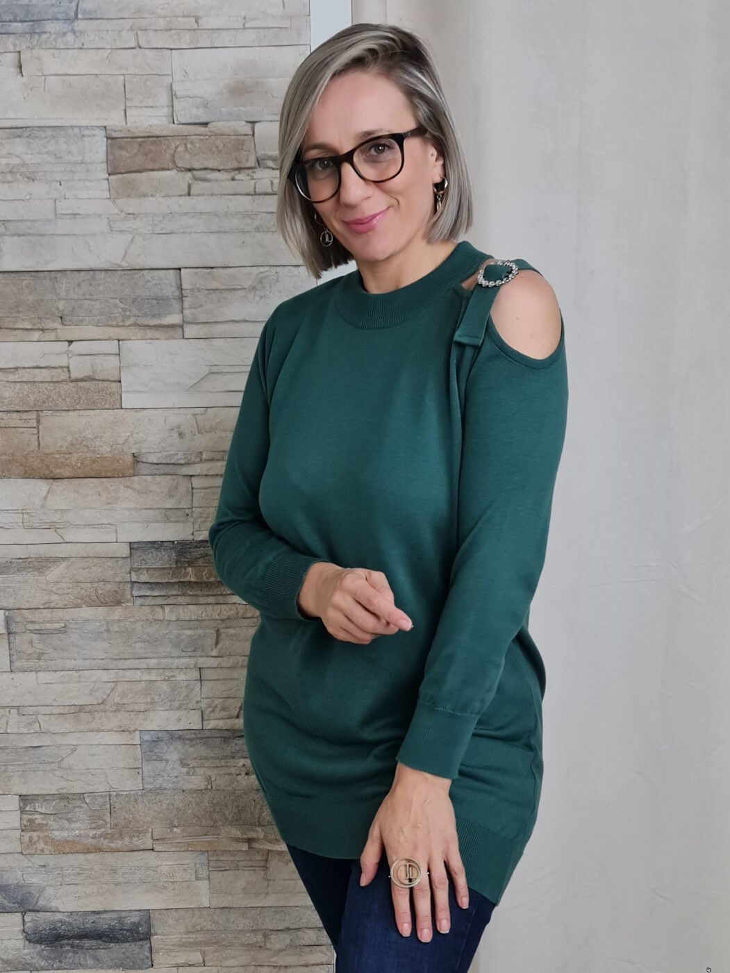 TÚNICA COM FIVELA NO OMBRO