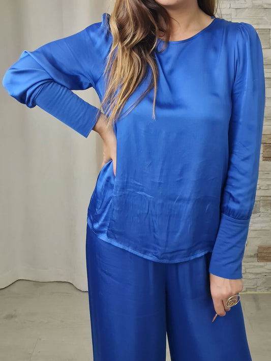 TÚNICA ACETINADA COM PUNHO