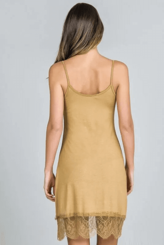 VESTIDO BÁSICO COM RENDA