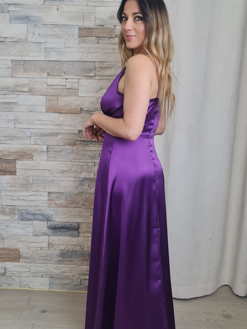 VESTIDO DE CERIMÓNIA ACETINADO ROXO