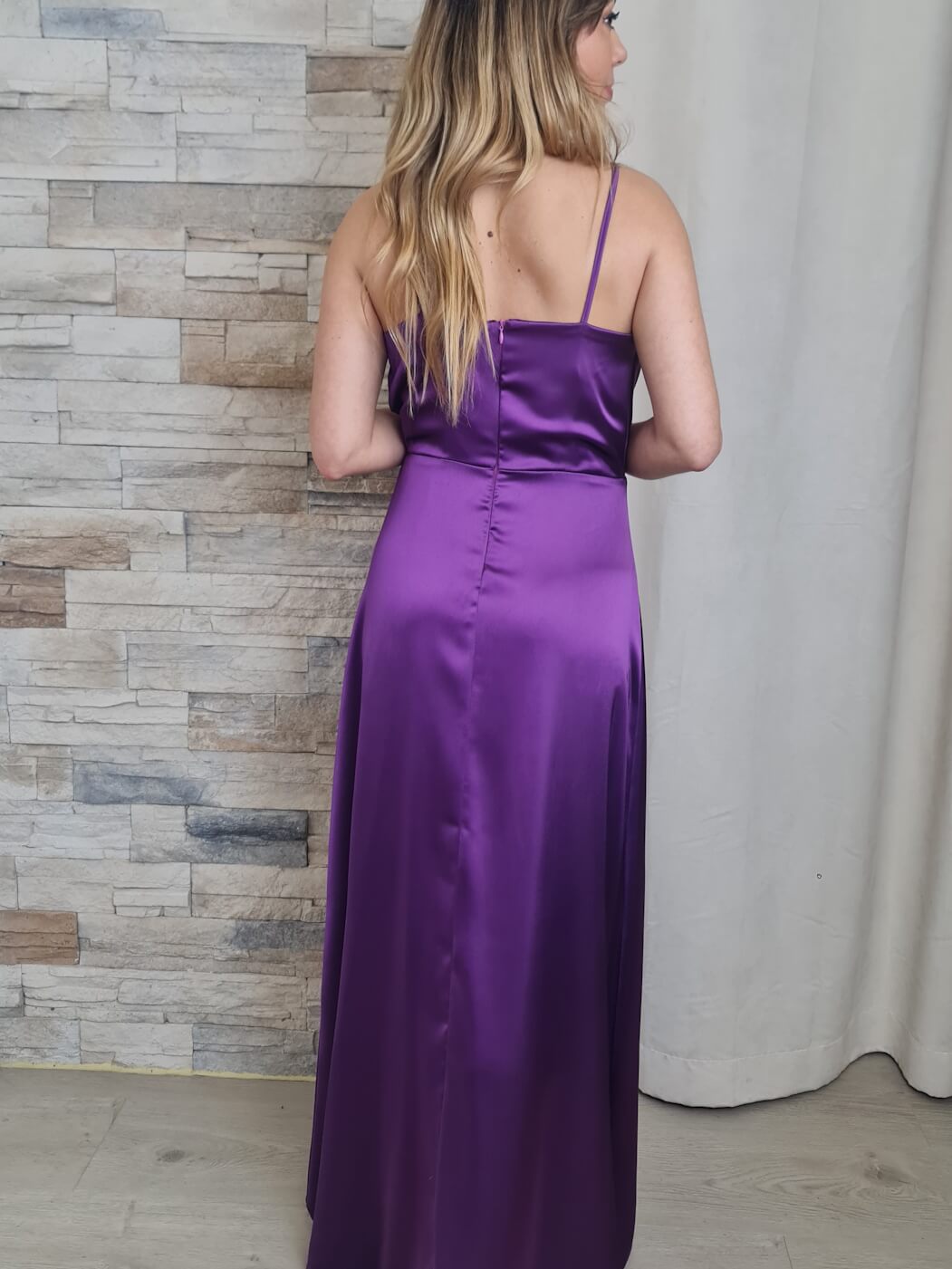 VESTIDO DE CERIMÓNIA ACETINADO ROXO