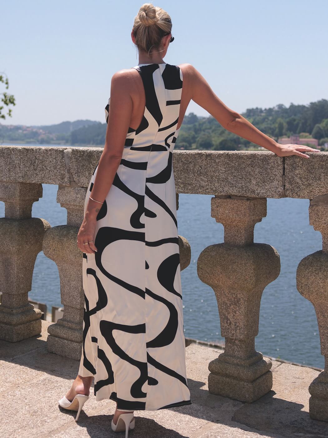 Vestido Comprido Preto e Branco
