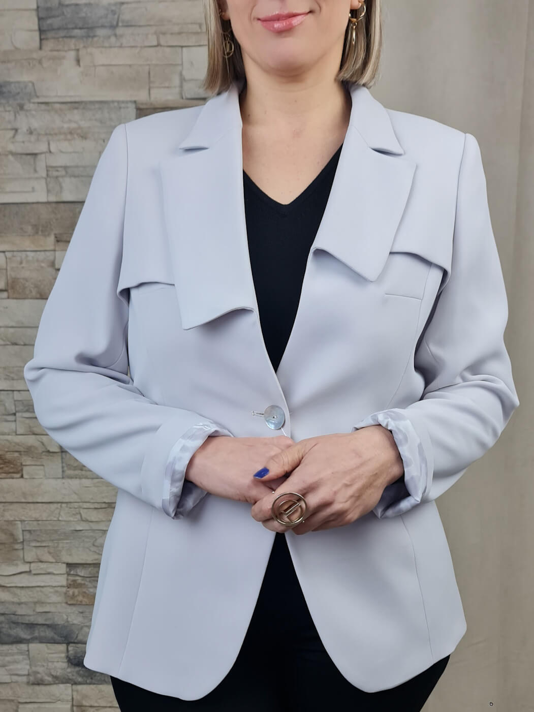 BLAZER CINZENTO COM LAPELA IRREGULAR
