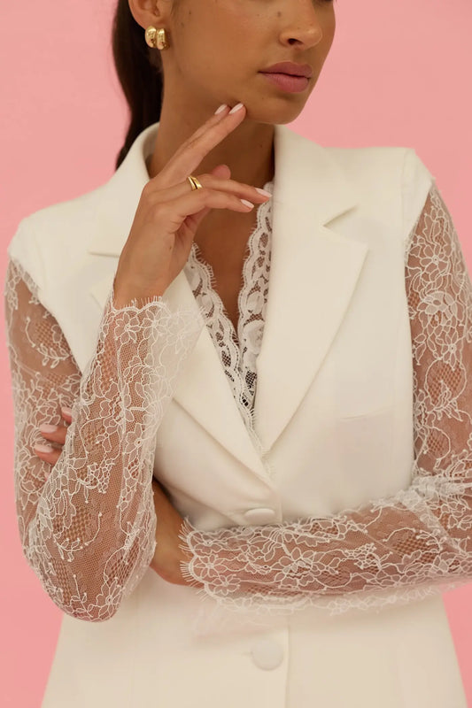 BLAZER COM MANGAS EM RENDA