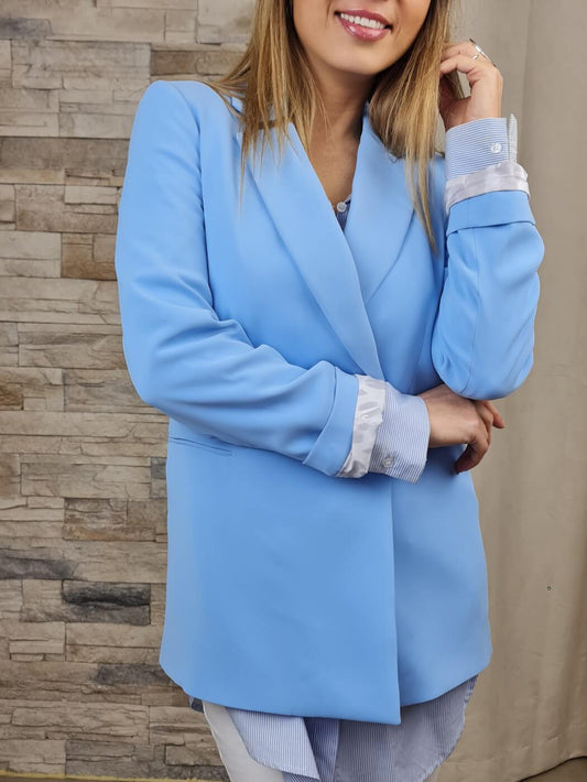 BLAZER AZUL C/ DETALHE DE BOTÃO QUADRADO