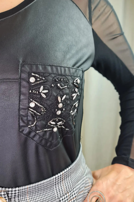 CAMISOLA POLIPELE COM DETALHE EM MISSANGAS