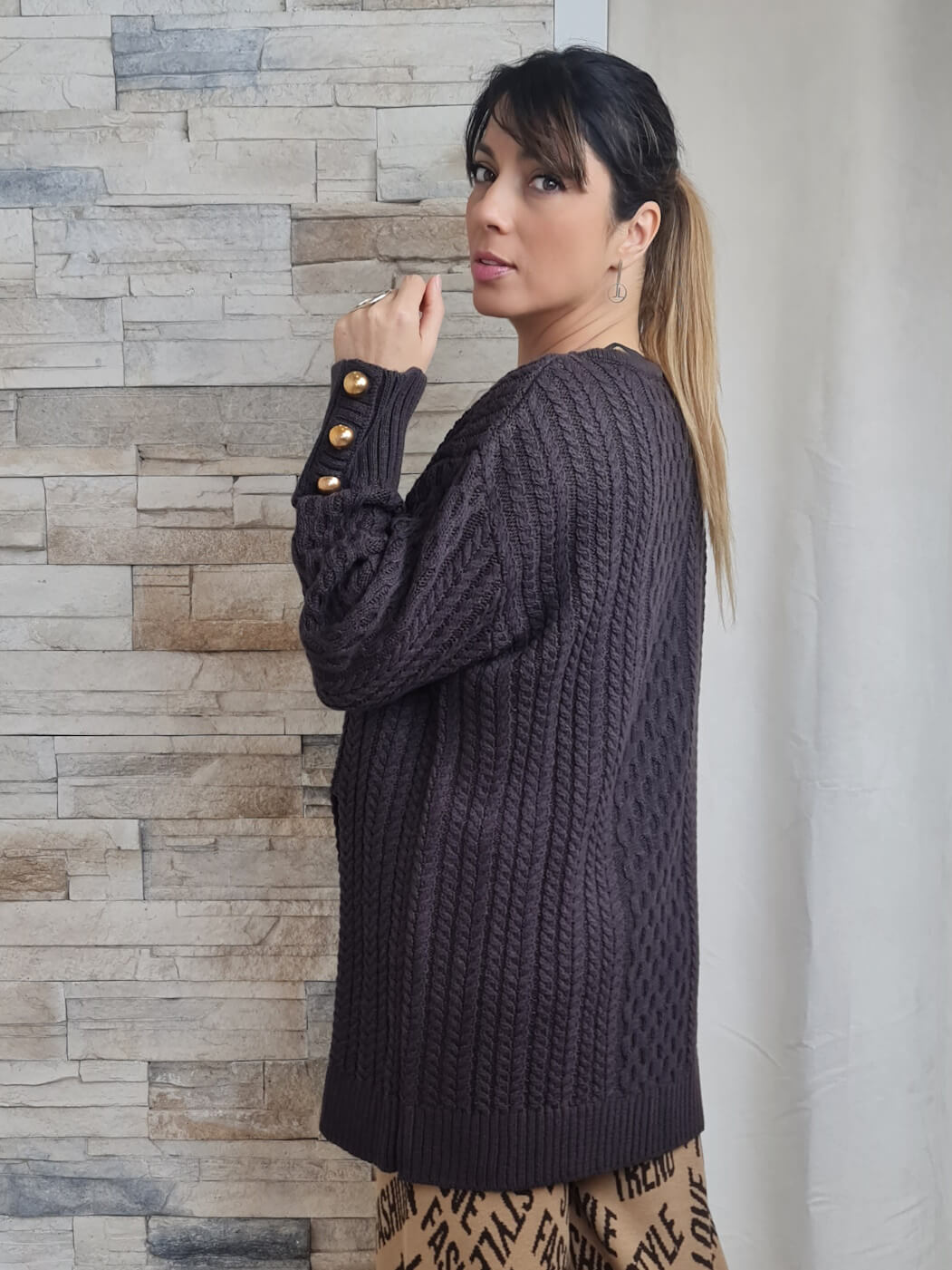 CAMISOLA COM GOLA AMOVÍVEL