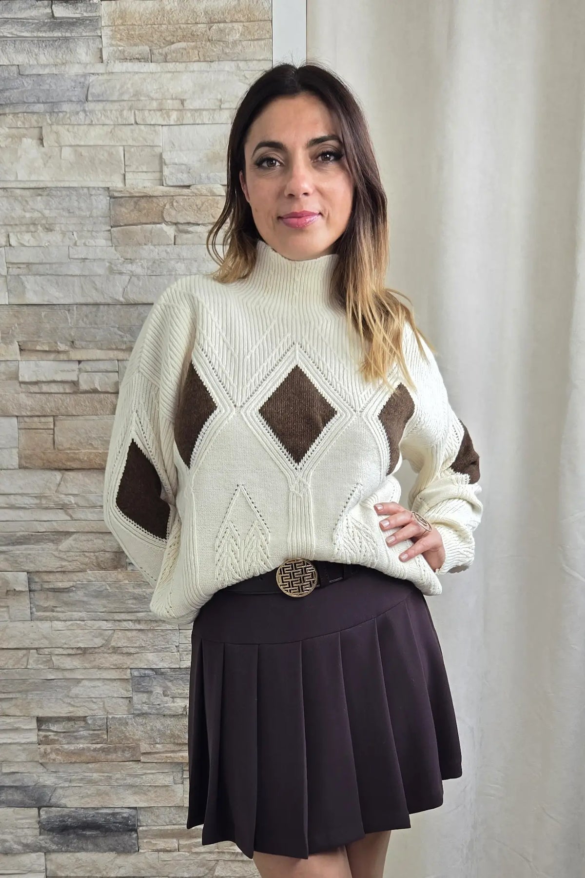 CAMISOLA DE MALHA COM EFITO LOSANGO CASTANHO