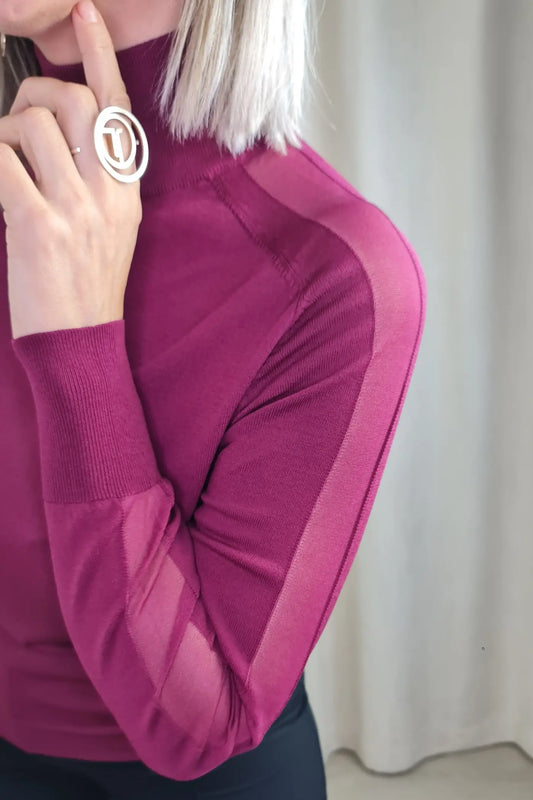 CAMISOLA DE MALHA BORDEAUX COM DETALHE TRANSPARENTE NA MANGA