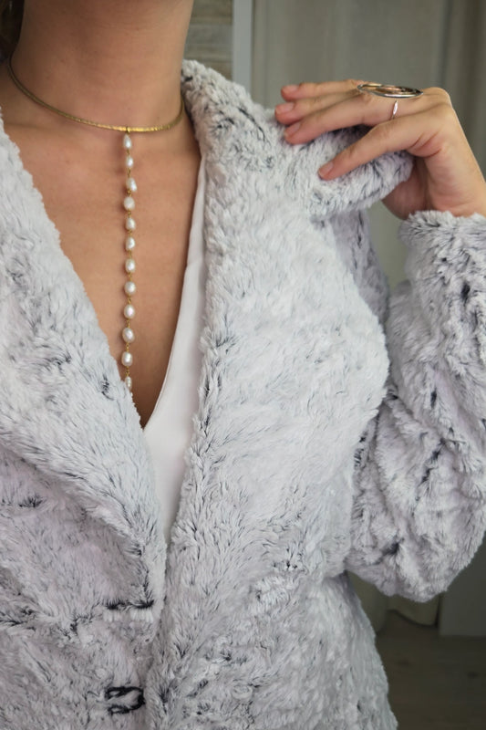 CASACO COMPRIDO DE PÊLO BRANCO