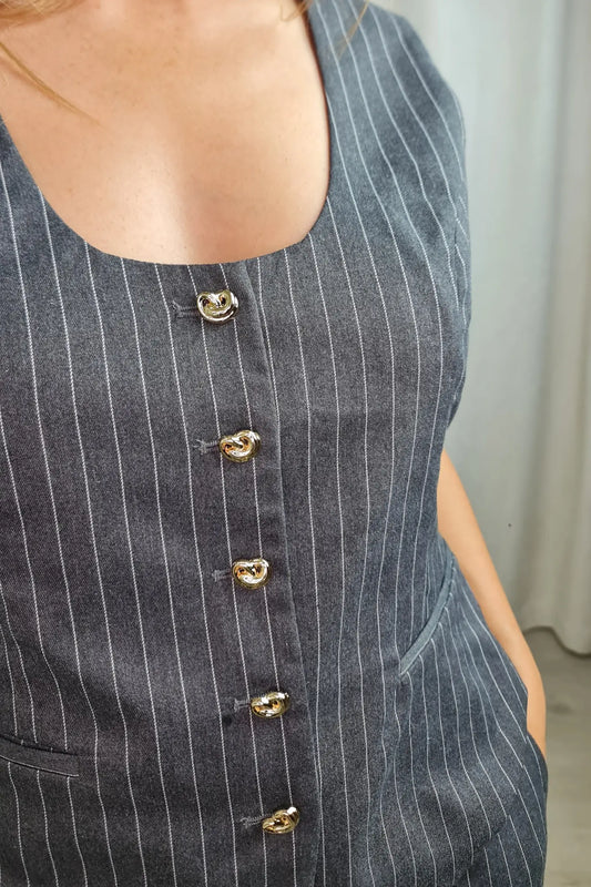 COLETE CINZENTO COM RISCA BEGE