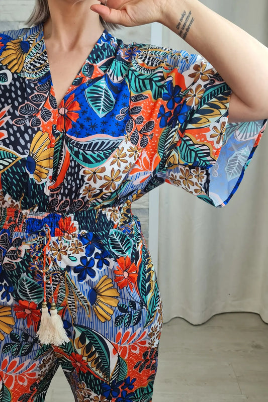 MACACÃO COM ESTAMPADO FLORAL