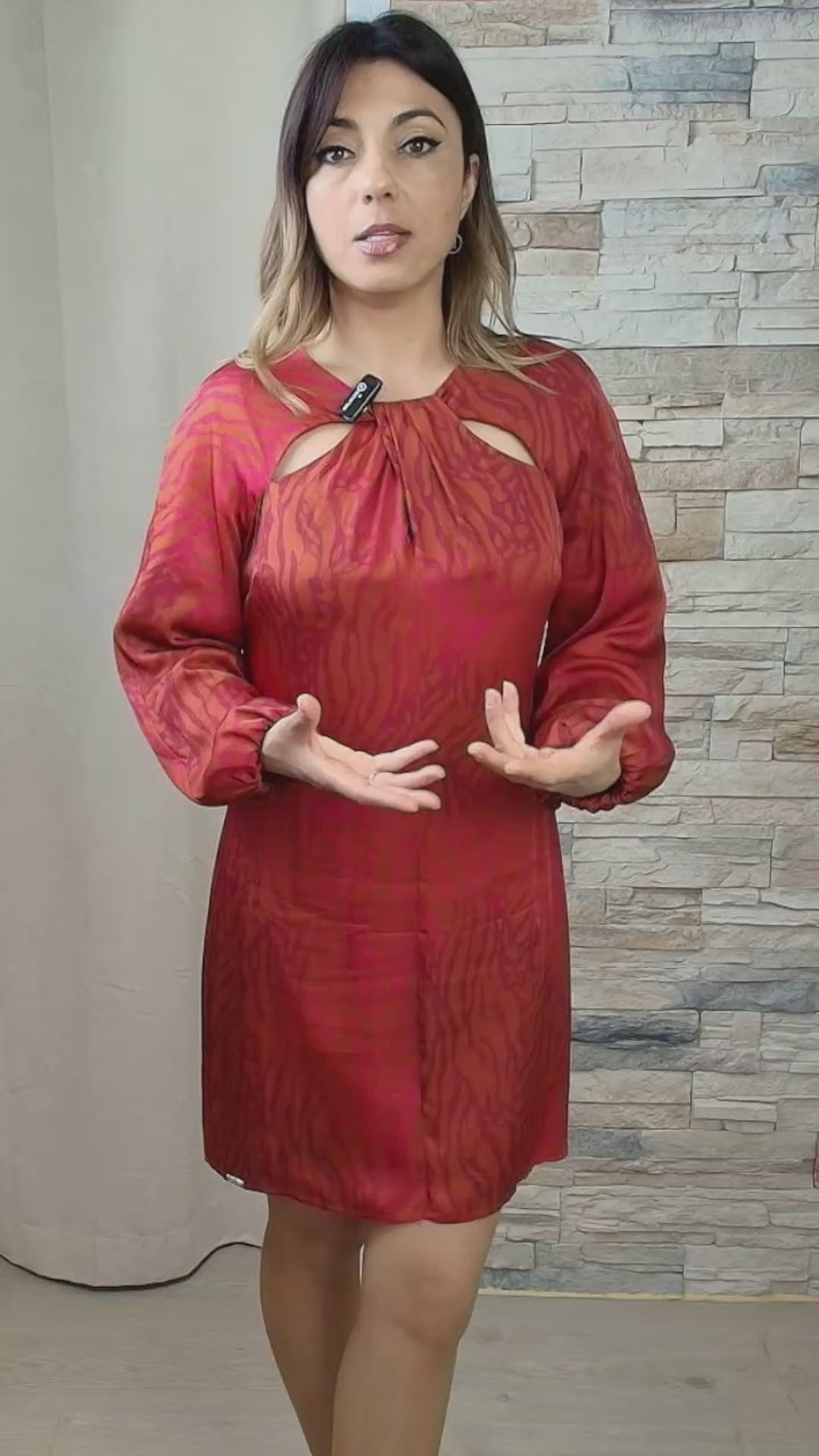 VESTIDO CURTO BORDEAUX E ROSA