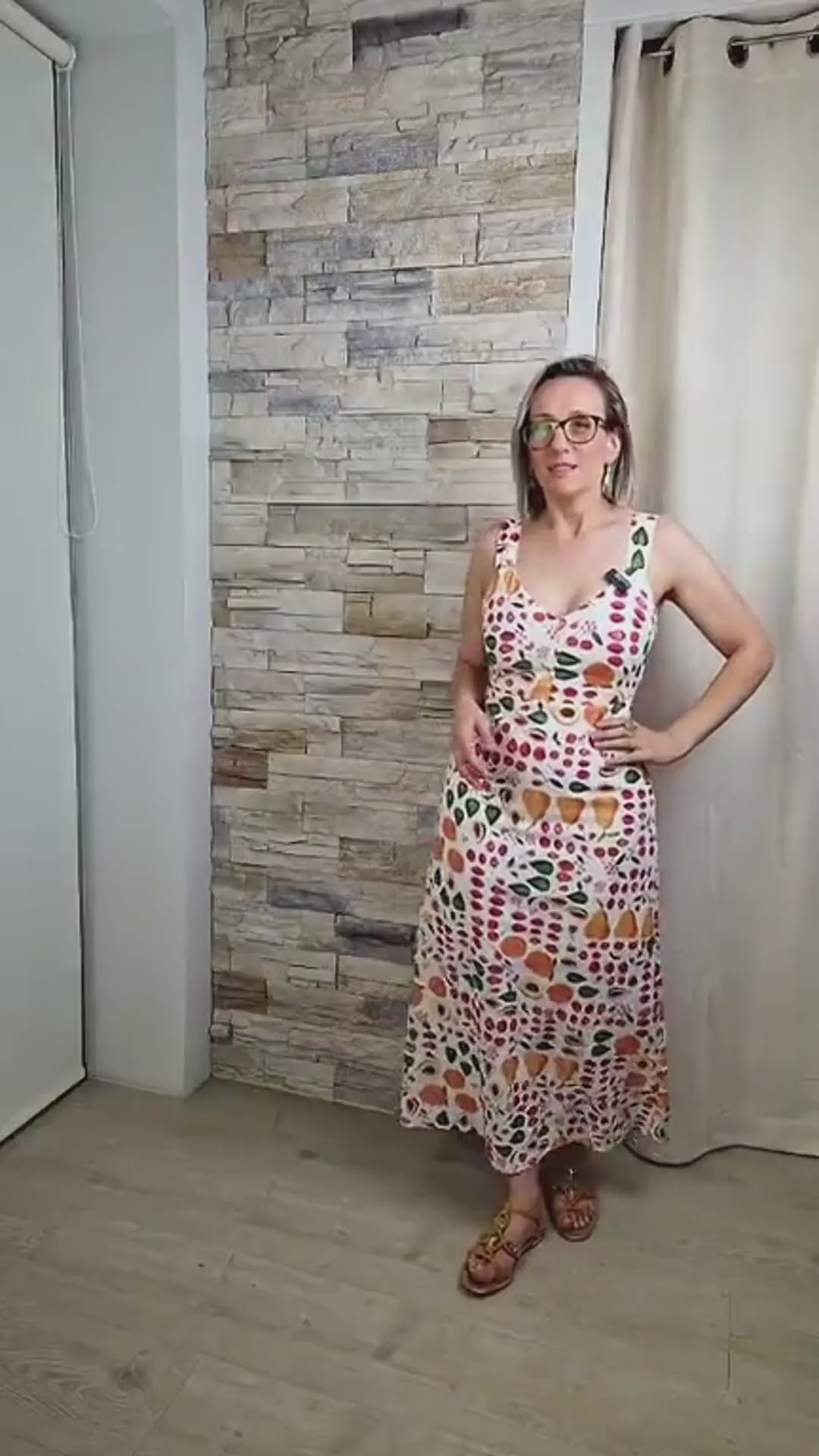 VESTIDO COMPRIDO ESTAMPADO COM FRUTA