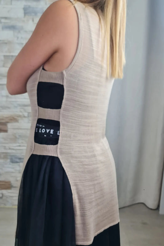 TOP ABERTURA LATERAL BEGE