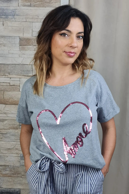 T-SHIRT CORAÇÃO LOVE CINZENTA