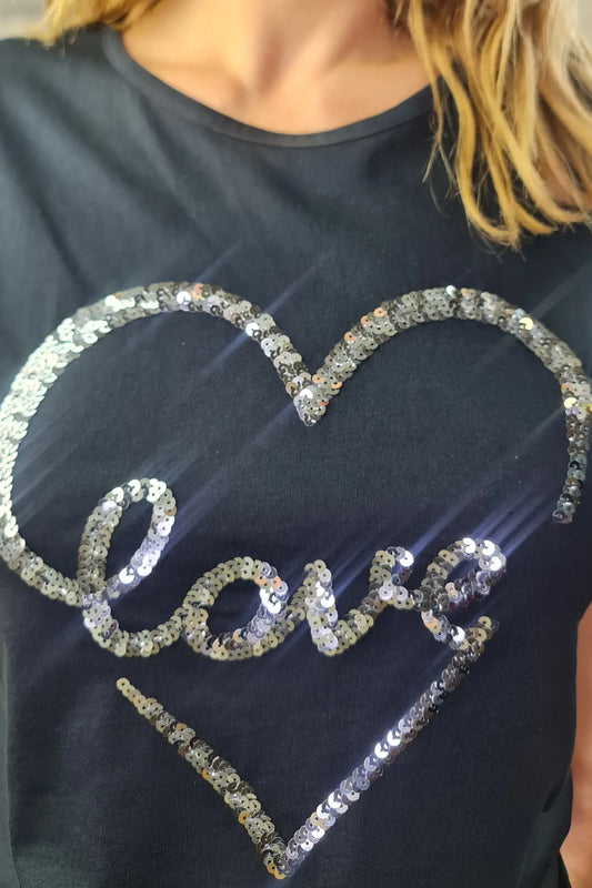 T-SHIRT CORAÇÃO LOVE PRETA