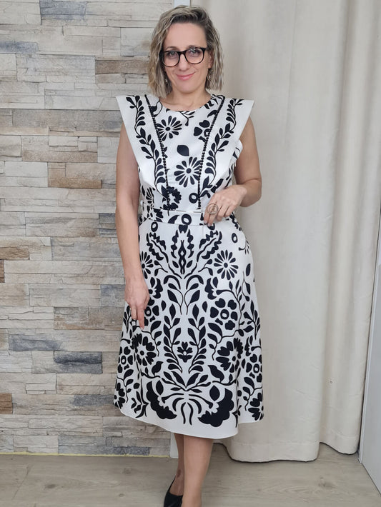 VESTIDO MIDI COM ESTAMPADO FLORAL