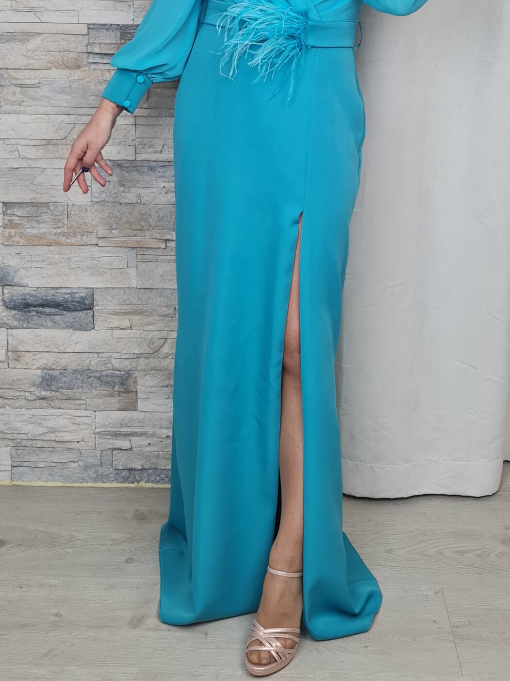 VESTIDO DE CERIMÓNIA COMPRIDO AZUL TURQUESA COM MANGAS